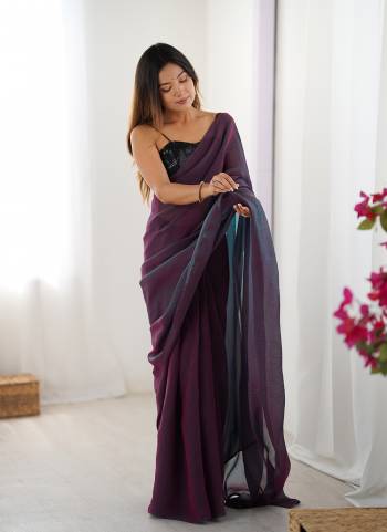 Attrective These Party Wear Ready To Wear Saree in Fine Two Tone Colored.These Saree Are Glassy Two Tone And Blouse is Georgette Fabricated.Its Beautified With Two Tone Color Solid With Sequance Embroidery Work Blouse.