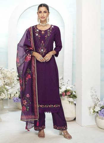 Garb These Beautiful Looking Readymade Suits.These Top Are Viscose Silk And Bottom Are Milan Silk And Dupatta Are Organza Fabricated.Its Beautified With Wevon Designer,Embroidery,Hand Work With Printed Dupatta.