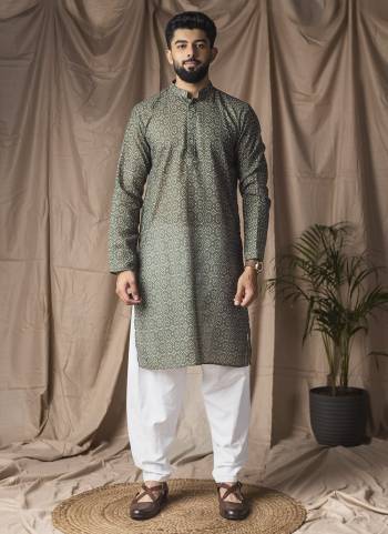 For A festive And Party Wear,Attractive These Readymade Kurta With Payjama in Fine Colored.These Kurta is Fabricated On Blended Linen And Art Silk Bottom With Heavy Designer Printed.Buy Now.