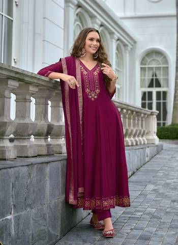Attractive These Beautiful Looking Readymade Suits.These Top Are Vichitra Silk And Bottom Are Vichitra Silk And Dupatta Are Vichitra Silk Fabricated.Its Beautified With Designer  Embroidery,Hand,Diamond Work.