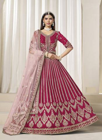 For A Designer Look,Grab These Lehenga Choli in Fine Colored.These Lehenga And Blouse Are Fabricated On Art Silk Pair With Net Dupatta.Its Beautified With Designer Embroidery Work.