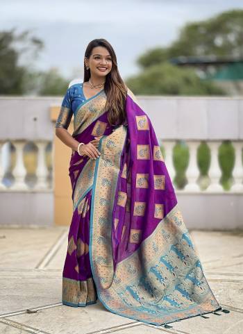 Attrective These Party Wear Saree in Fine Colored.These Saree And Blouse is Fabricated On Banarasi Silk.Its Beautified With Weaving Meenakari Designer.
