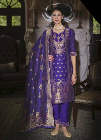Garb These Beautiful Looking Readymade Suits.These Top Are Banarasi Silk And Bottom Are Soft Silk And Dupatta Are Banarasi Silk Fabricated.Its Beautified With Wevon Jacquard Designer,Hand Work.