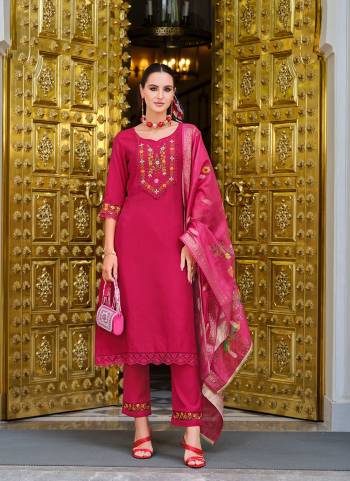 Attractive These Beautiful Looking Readymade Suits.These Top Are Viscose And Bottom Are Viscose And Dupatta Are Viscose Fabricated.Its Beautified With Designer Embroidery,Hand Work With Printed Dupatta.