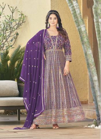 Attrective These Party Wear Anarkali Suit in Fine Colored Pair With Bottom And Dupatta.These Top Are Georgette And Dupatta Are Fabricated On Georgette Pair.Its Beautified With Designer Heavy Embroidery Work.