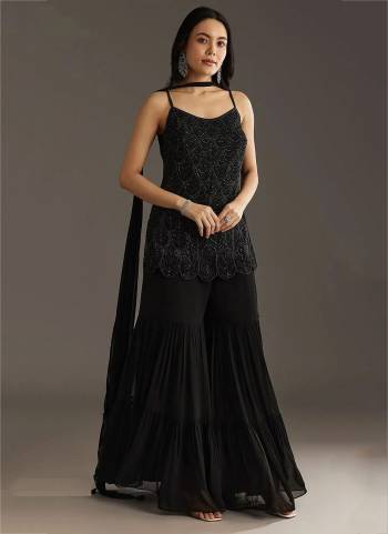 Garb These Designer Plazzo Suit in Fine Colored Pair With Bottom And Dupatta.These Top Are Georgette And Dupatta Are Fabricated On Georgette Pair With Georgette Bottom.Its Beautified With Santoon Inner.Its Beautified With Designer Sequance Embroidery Work.