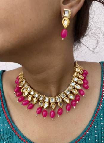 Attrective These Partywear Beautifil Colored Nacklace Set.These Nacklace Set is Come To Alloy Material And Beautified With Kundan Stone Work.