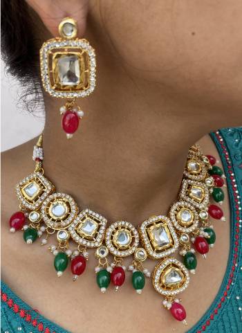 Attrective These Partywear Beautifil Colored Nacklace Set.These Nacklace Set is Come To Alloy Material And Beautified With Kundan Stone Work.