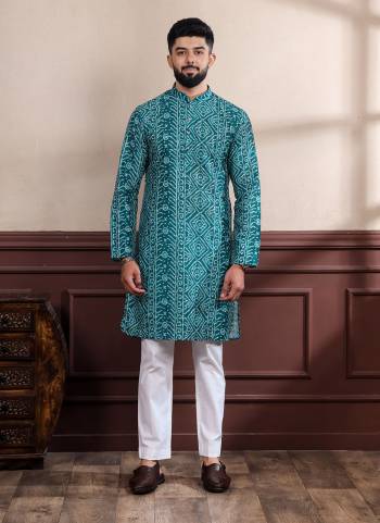 For A festive And Party Wear,Looking These Readymade Kurta With Payjama in Fine Colored.These Kurta is Fabricated On Cotton And Art Silk Bottom With Woven Patta Designer With Digital Printed.Buy Now.