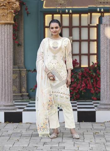 Attrective Looking These Party Wear Suit in Fine Colored Pair With Bottom And Dupatta.These Top Are Georgette And Dupatta Are Fabricated On Georgette Pair With Santoon Bottom.Its Beautified With Designer Heavy Embroidery With Moti Work.