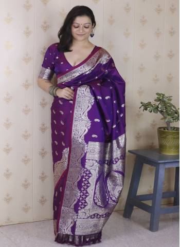 Looking These Party Wear Saree in Fine Colored.These Saree And Blouse is Fabricated On Banarasi Silk.Its Beautified With Weaving Silver Jari Designer.