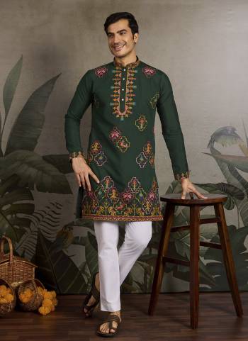 Looking These Party Wear Readymade Kurta Pair in Fine Colored.These Kurta Are Viscose Silk Fabricated on Pair.Its Beautified With Designer Multy Thread,Sequance Embroidery Work.