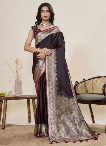 Looking This Party Wear Saree Paired With Blouse.This Saree And Blouse Are Satin Silk Fabric With Woven Jari Border Galla Designer. Buy This Pretty Saree Now.