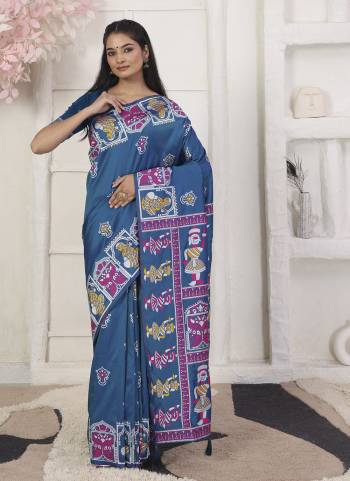 Garb These Fastive And Party Wear Saree in Fine Colored.These Saree And Blouse is Fabricated On Silk Blend.Its Beautified With Heavy Woven Designer.