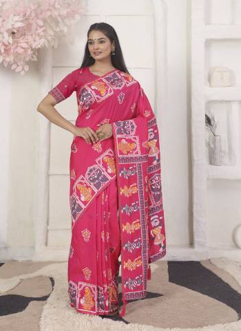 Garb These Fastive And Party Wear Saree in Fine Colored.These Saree And Blouse is Fabricated On Silk Blend.Its Beautified With Heavy Woven Designer.