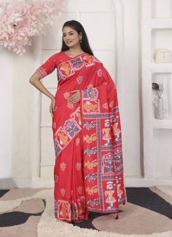 Garb These Fastive And Party Wear Saree in Fine Colored.These Saree And Blouse is Fabricated On Silk Blend.Its Beautified With Heavy Woven Designer.