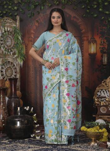 Attractive These Fastive And Party Wear Saree in Fine Colored.These Saree And Blouse is Fabricated On Linen Cotton.Its Beautified With Heavy Woven Multy Thread Designer.