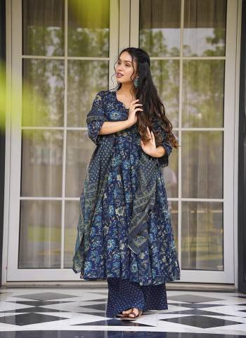 Attractive Looking These Beautiful Looking Readymade Anarkali Suits.These Top And Bottom is Fabricated On Muslin And Muslin Dupatta.Its Beautified With Designer Digital Printed.