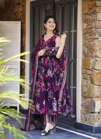 Attractive Looking These Beautiful Looking Readymade Anarkali Suits.These Top And Bottom is Fabricated On Muslin And Muslin Dupatta.Its Beautified With Designer Digital Printed.