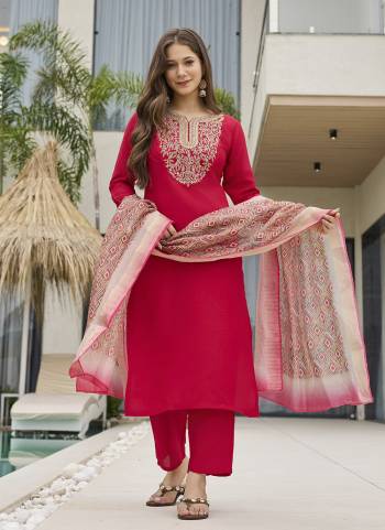 Garb These Readymade Suit in Fine Colored Pair With Bottom And Dupatta.These Top And Bottom Are Fabricated On Rayon Slub Pair With Organza Dupatta.Its Beautified With Designer Embroidery Work.