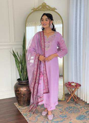 Garb These Readymade Suit in Fine Colored Pair With Bottom And Dupatta.These Top And Bottom Are Fabricated On Rayon Pair With Taby Dupatta.Its Beautified With Designer Embroidery Work,Printed.