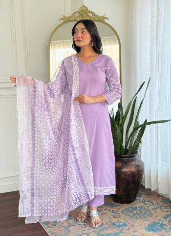Garb These Readymade Suit in Fine Colored Pair With Bottom And Dupatta.These Top And Bottom Are Fabricated On Rayon Pair With Taby Dupatta.Its Beautified With Designer Embroidery Work,Printed.
