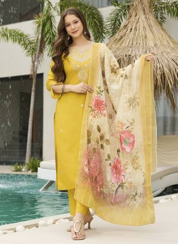 Looking These Suit in Fine Colored Pair With Bottom And Dupatta.These Top And Bottom Are Fabricated On Viscose Pair With Jacquard Dupatta.Its Beautified With Designer Embroidery Work,Printed.