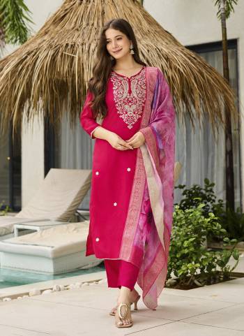 Looking These Suit in Fine Colored Pair With Bottom And Dupatta.These Top And Bottom Are Fabricated On Viscose Pair With Jacquard Dupatta.Its Beautified With Designer Embroidery Work,Printed.