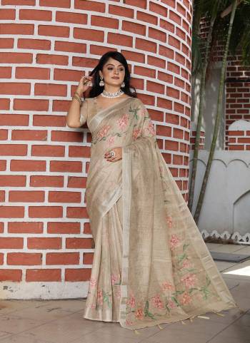 Look These Fastive Saree in Fine Colored.These Saree Are Cotton Shimmer And Blouse is Fabricated On Cotton Shimmer Pair.Its Beautified With Wevon Jari Border With Designer Printed.