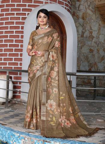 Look These Fastive Saree in Fine Colored.These Saree Are Cotton Shimmer And Blouse is Fabricated On Cotton Shimmer Pair.Its Beautified With Wevon Jari Border With Designer Printed.