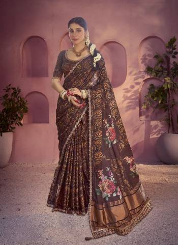 Look Attrective These Designer Party Wear Saree in Fine Colored.These Saree Are Gajji Silk And Blouse Satin Silk is Fabricated.Its Beautified Desiger Printed,Gota And Meenakari Work.