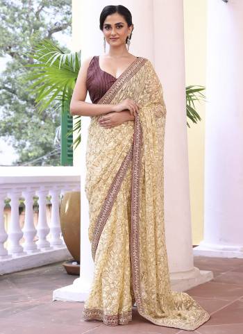 Attractive These Fancy Party Wear Saree in Fine Colored.These Saree Are Brasso And Blouse is Fabricated On Art Silk Pair.Its Beautified With Brasso Disigner Saree.