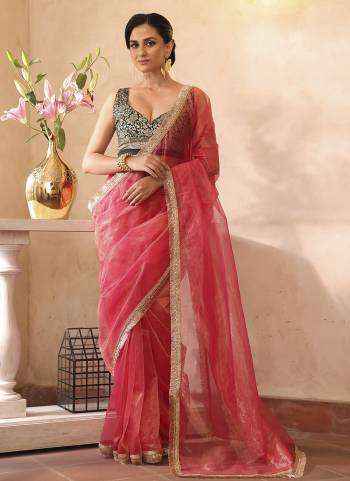 Attractive These Fancy Party Wear Saree in Fine Colored.These Saree Are Organza And Blouse is Fabricated On Art Silk Pair.Its Beautified With Solid Disigner.