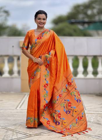 Garb These Party Wear Saree in Fine Colored.These Saree Are Paithani Silk And Blouse is Fabricated On Paithani Silk.Its Beautified With Weaving Jacquard Meenakari Designer.