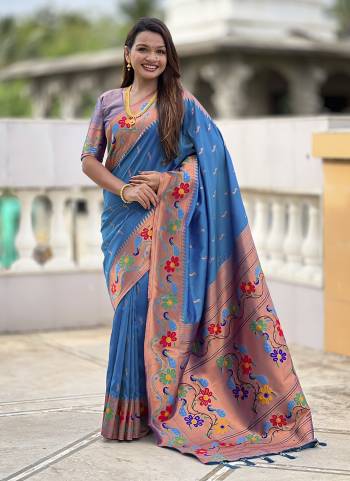 Garb These Party Wear Saree in Fine Colored.These Saree Are Paithani Silk And Blouse is Fabricated On Paithani Silk.Its Beautified With Weaving Jacquard Meenakari Designer.