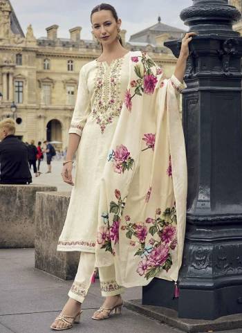 Looking These Suit in Fine Colored Pair With Bottom And Dupatta.These Top Are Viscose Jacquard And Bottom Are Fabricated On Viscose Pair With Silk Crepe Dupatta.Its Beautified With Designer Embroidery Work,Printed.