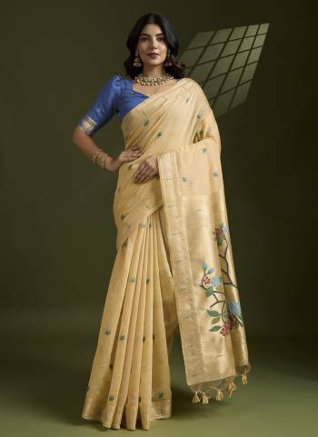 Garb These Festive Wear Saree in Fine Colored.These Saree And Blouse is Fabricated On Muga Cotton.Its Beautified With Multy Thread Weaving Paithani Designer.