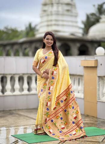 Attractive These Party Wear Saree in Fine Colored.These Saree Are Paithani Silk And Blouse is Fabricated On Paithani Silk.Its Beautified With Weaving Jacquard Meenakari Designer.