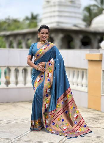 Attractive These Party Wear Saree in Fine Colored.These Saree Are Paithani Silk And Blouse is Fabricated On Paithani Silk.Its Beautified With Weaving Jacquard Meenakari Designer.