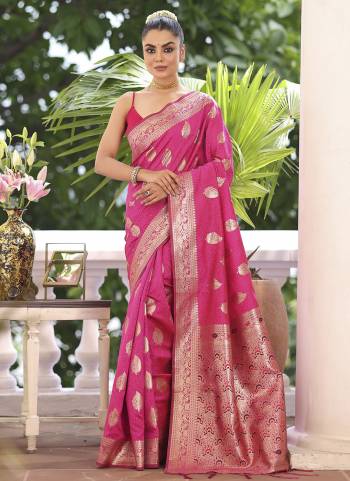 Garb These Fancy Party Wear Saree in Fine Colored.These Saree And Blouse is Fabricated On Kanjivaram Silk Pair.Its Beautified With Woven Disigner Saree.