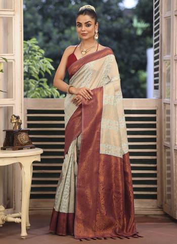 Garb These Fancy Party Wear Saree in Fine Colored.These Saree And Blouse is Fabricated On Banarasi Silk Pair.Its Beautified With Woven Disigner Saree.