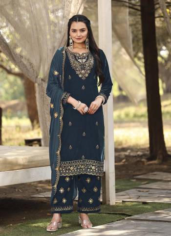 Attrective Looking These Party Wear Suit in Fine Colored Pair With Bottom And Dupatta.These Top Are Velvet And Dupatta Are Fabricated On Chiffon Pair With Velvet Bottom.Its Beautified With Designer Heavy Sequance Embroidery Work.
