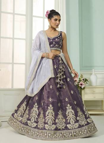 Looking This Party Wear Fine Color Fancy Heavy Designer Choli And Lahenga Fabriced On Tissue And Dupatta Tissue In Fabricated Beautified With Attrective Designer Heavy Sequance,Multy Thread  Embroidery Work. Buy Now.