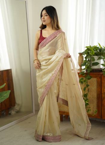 Garb These Party Wear Saree in Fine Colored.These Saree Are Jimmy Choo And Blouse is Daimond Satin Silk Fabricated.Its Beautified With Designer Sequance,Jari,Coding Embroidery Work.