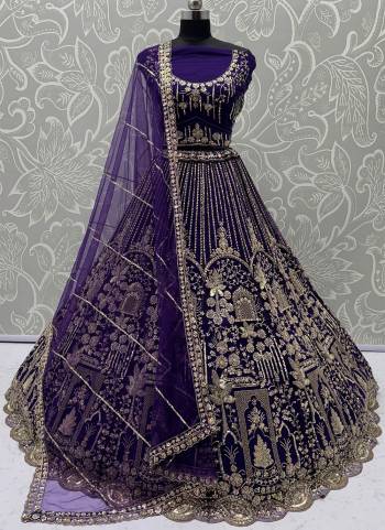 For A Fancy Designer Look,Grab These Lehenga Choli With Dupatta in Fine Colored.These Lehenga And Choli Are Net And Dupatta Are Fabricated On Soft Net Pair.Its Beautified With Heavy Dori, Sequance Embroidery,Modif Pipe Work. 