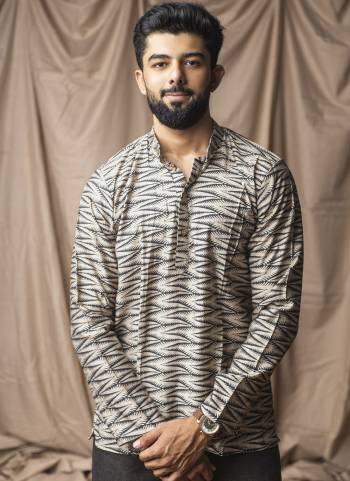 For A festive Wear,Grab These Readymade Short Kurta in Fine Colored.These Kurta is Fabricated On Blended Linen With Designer Printed.Buy Now.