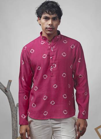 For A festive Wear,Grab These Readymade Short Kurta in Fine Colored.These Kurta is Fabricated On Viscose With Designer Printed.Buy Now.