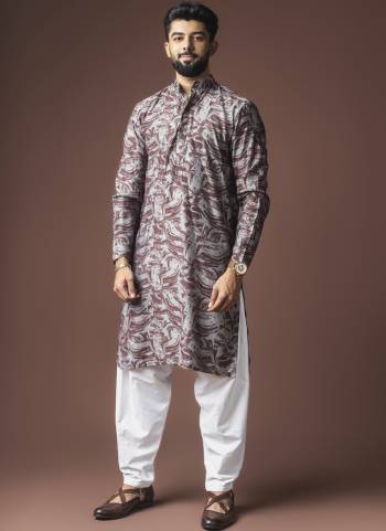 For A festive And Party Wear,Attractive These Readymade Kurta With Payjama in Fine Colored.These Kurta is Fabricated On Viscose And Art Silk Bottom With Designer Printed.Buy Now.