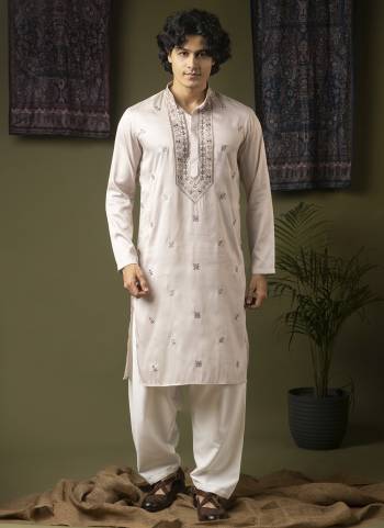 For A festive And Party Wear,Attractive These Readymade Kurta With Payjama in Fine Colored.These Kurta is Fabricated On Silk And Art Silk Bottom With Heavy Designer Embroidery Work.Buy Now.