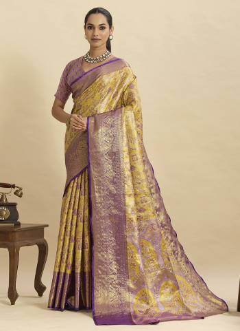 Looking This Party Wear Saree Paired With Blouse.This Saree And Blouse Are Silk Fabric With Woven Designer. Buy This Pretty Saree Now.